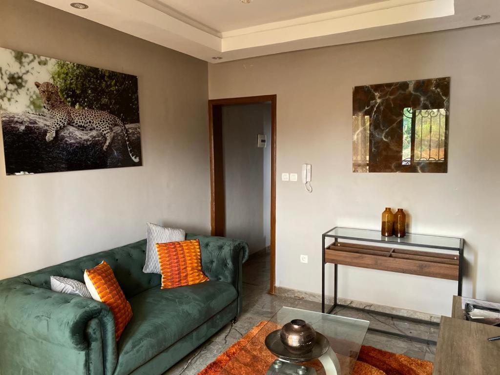 At Home Lisda Yaounde Ngoại thất bức ảnh