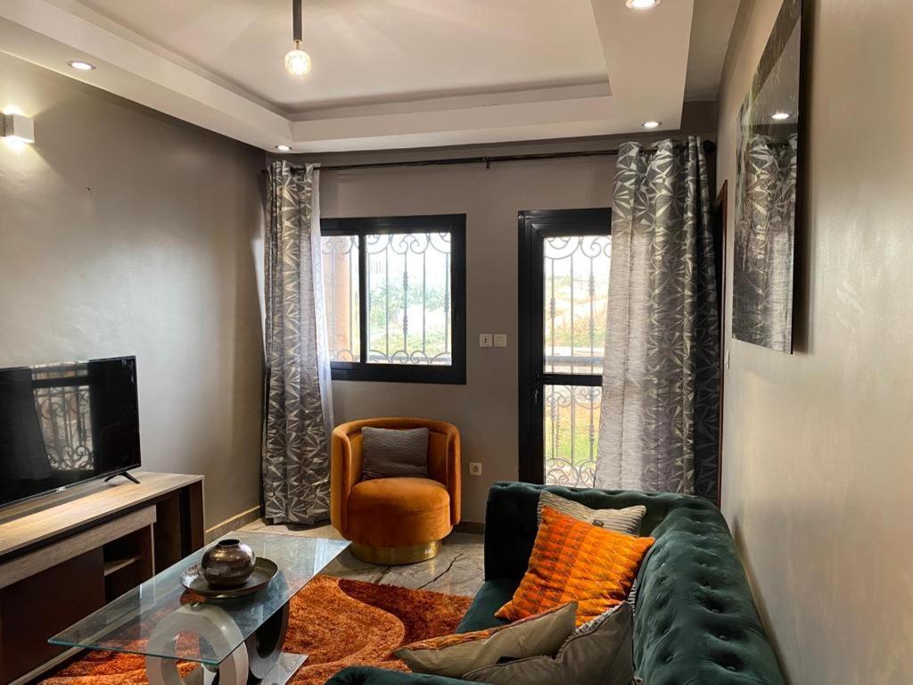 At Home Lisda Yaounde Ngoại thất bức ảnh