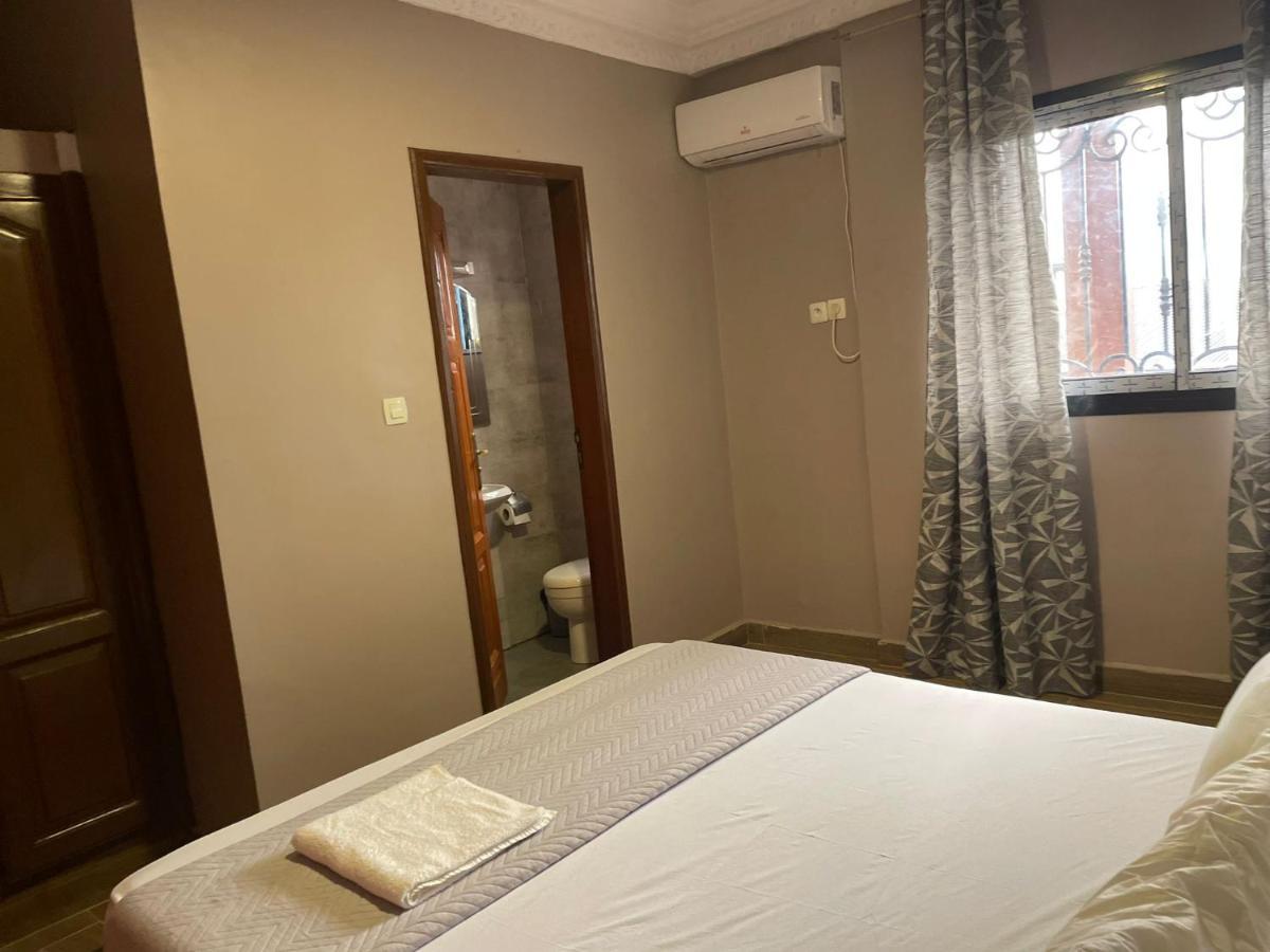 At Home Lisda Yaounde Ngoại thất bức ảnh